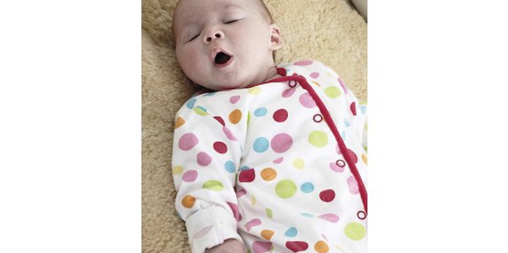 5 Cara Membuat Newborn Tidur Nyenyak