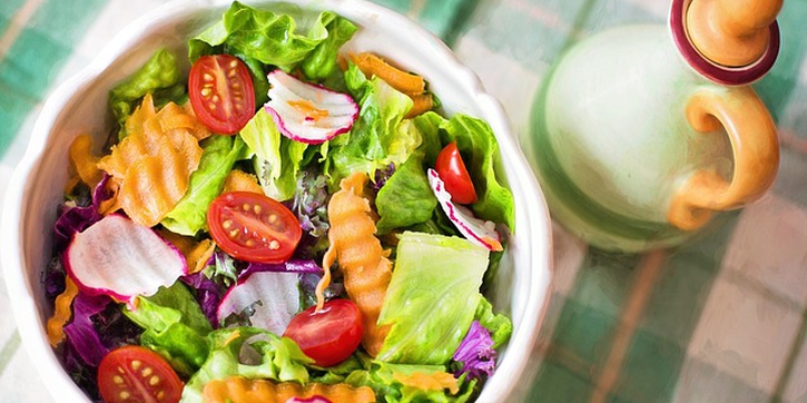 5 Bahan yang Membuat Salad Jadi Sumber Kalori