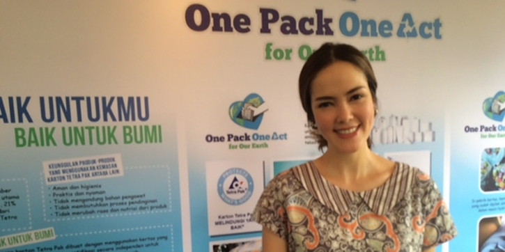 Cathy Sharon Tanamkan Cinta Lingkungan Pada Anaknya