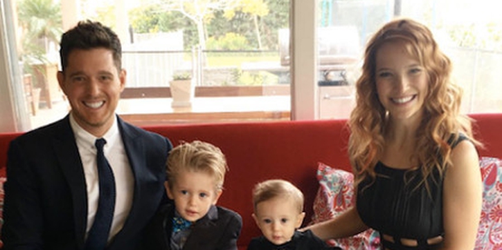 Putra Pertama Michael Buble Pulih dari Kanker