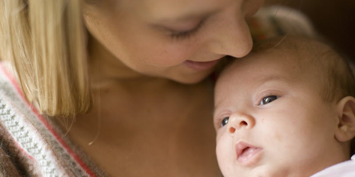 5 Tips Nyaman Melalui Minggu Pertama bersama Si Kecil