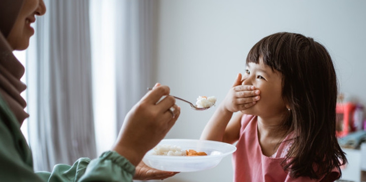 Moms, Ini Pandangan Islam Soal Anak Suka Menyisakan Makanan