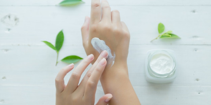10 Rekomendasi Hand Cream Terbaik untuk Tangan Lembut dan Lembap