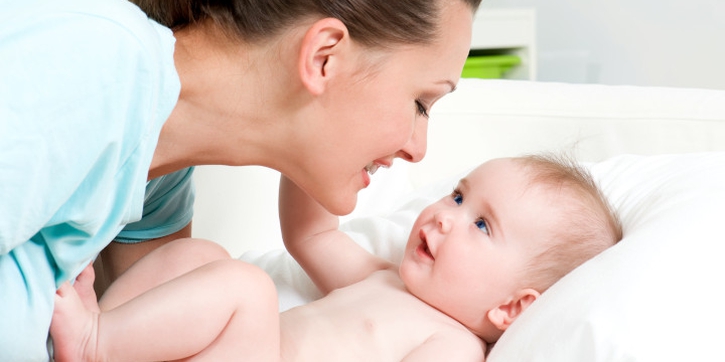 Tips Memilih Tisu Basah Bayi yang Tepat untuk Si Kecil