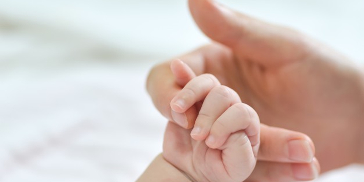 Paket Melahirkan Lengkap untuk Moms dan Buah Hati