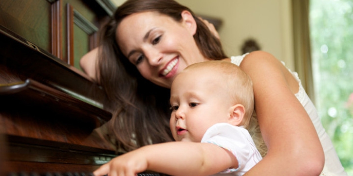 Tips Menumbuhkan Rasa Percaya Diri pada Bayi