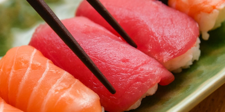 Bolehkah Konsumsi Sushi dan Makanan Mentah saat Hamil?