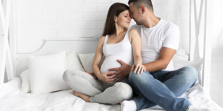 Moms, Ini Manfaat Bercinta saat Hamil