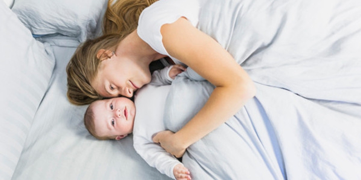 Ini Kebiasaan Orang Tua yang Membuat Bayi Sulit Tidur