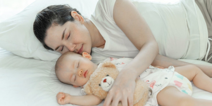 8 Makanan yang Bisa Membuat Bayi Tidur Nyenyak