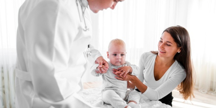 Tips Atasi Kekhawatiran Berlebih Ibu Baru pada Bayi Mereka