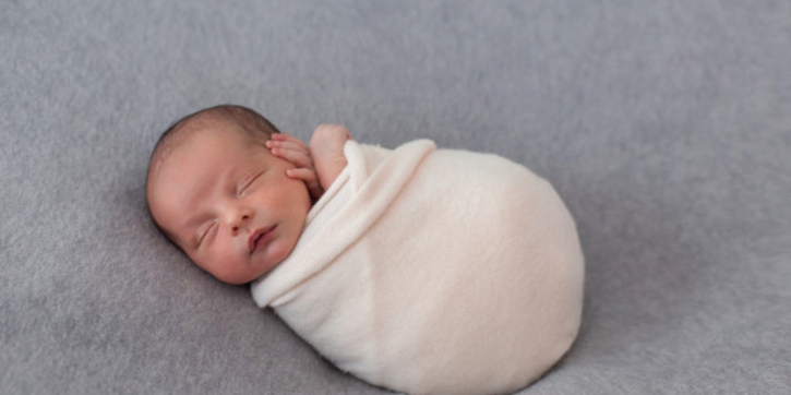 Cara Menjaga Suhu Tubuh Bayi Baru Lahir Tetap Hangat