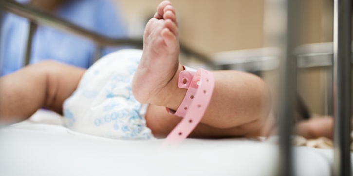 Bayi Baru Lahir Positif Terinfeksi Virus Corona