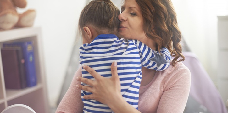Moms, Ini Pentingnya Orang Tua Merasa Bangga pada Anak