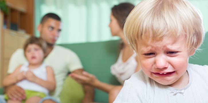 Ini Trik Mengatasi Beda Gaya Parenting dengan Pasangan 
