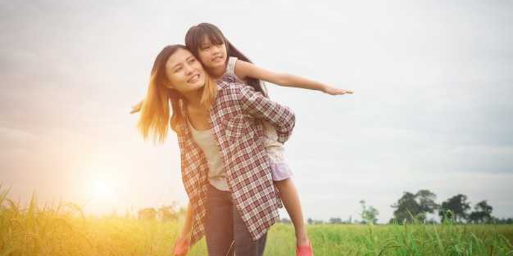10 Kalimat Penting untuk Menyemangati Anak Perempuan Anda