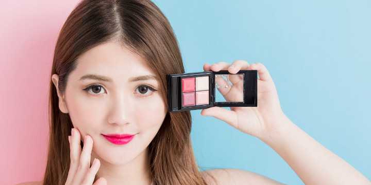 Bikin Mata Cantik! Rekomendasi Eyeshadow Palette Lokal di bawah 100 Ribu