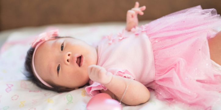 Bolehkah Memakaikan Perhiasan Emas pada Bayi?