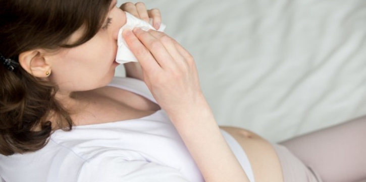 Hidung Tersumbat saat Hamil? Kenali Pregnancy Rhinitis, Moms!