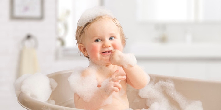 Ini Alasan Anda Tak Boleh Sembarang Memilih Produk Perawatan Bayi