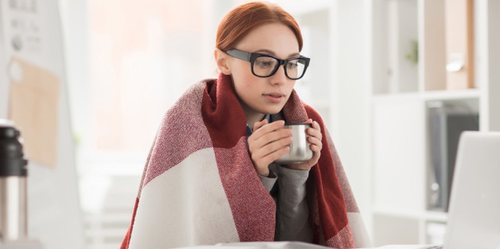 Kaki dan Tangan Mudah Dingin? Waspadai Raynaud's Syndrome