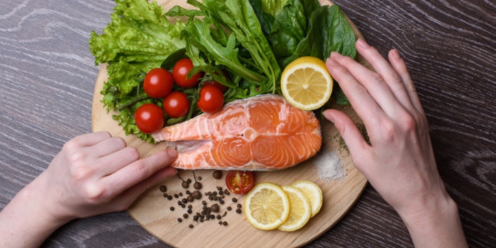 Ibu Menyusui Perlu Konsumsi Salmon, Ini Manfaatnya