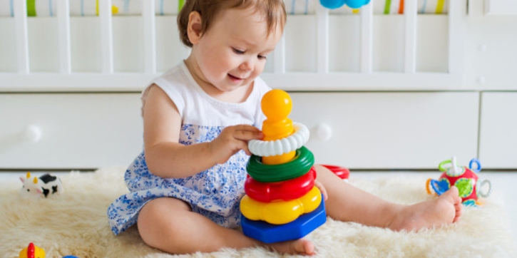 8 Mainan Montessori untuk Meningkatkan Kecerdasan Bayi