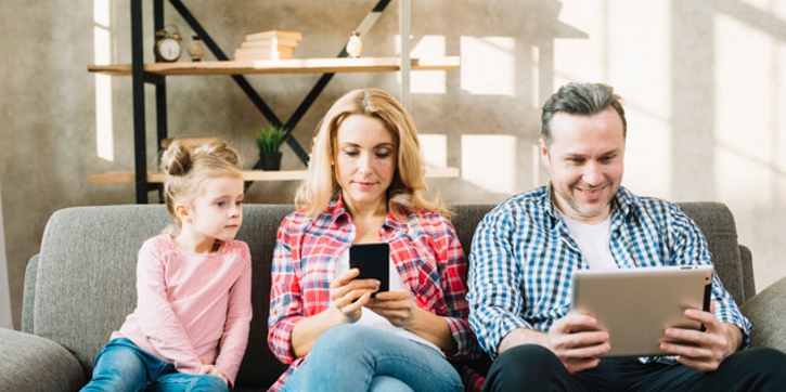Penting! Ini Tanda Tubuh Anda Membutuhkan Digital Detox