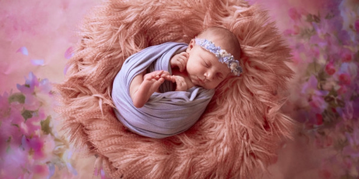 Bagaimana Jika Newborn Melakukan Potret Studio?
