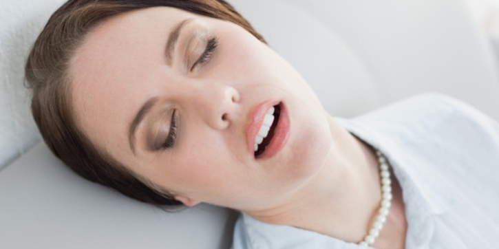 Sering Tidur dengan Mulut Terbuka? Waspadai Bahayanya!