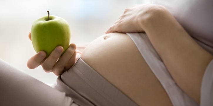 5 Buah yang Bermanfaat untuk Kesehatan Jantung Ibu Hamil