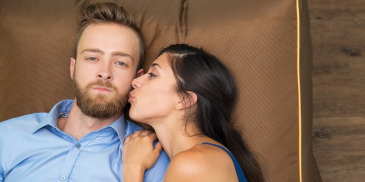 10 Kebiasaan Wanita saat Bercinta yang Dibenci Pria