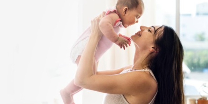 Ingin Pertumbuhan Otak Bayi Optimal? Lakukan 10 Aktivitas Ini!