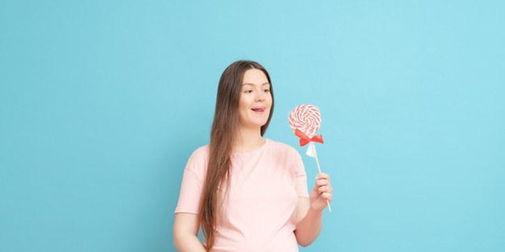 8 Hal yang Membuat Bayi Menendang saat di dalam Perut