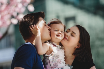 Mengenal Attachment Style Parenting yang Membuat Si Kecil 
