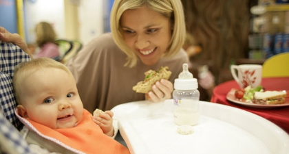 3 Tips Mengajak Anak Makan di Restoran