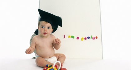 Tips Mencetak Bayi Cerdas 