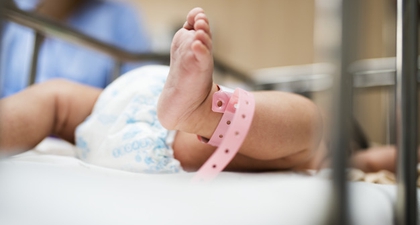 Bayi Lahir Bermata Satu, Apa Penyebabnya?