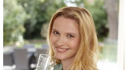 Bolehkah Minum Air Es Saat Hamil?