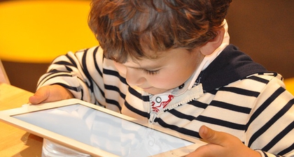 4 Dampak Positif Gadget Pada Anak