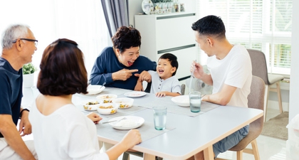Menciptakan Momen Makan Bersama Menyenangkan buat si Kecil