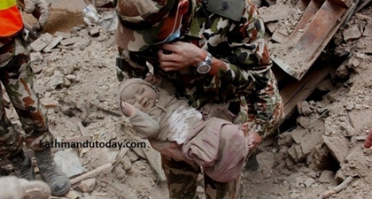 Terkubur Selama 22 Jam, Bayi di Nepal Selamat