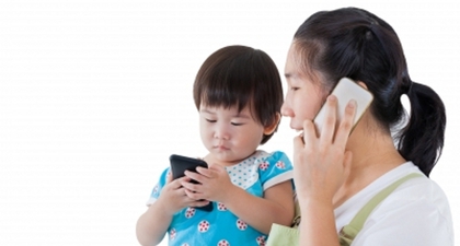 Efek Menggunakan Smartphone di Dekat Anak