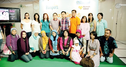 Pampers & Hypermart Peduli Korban Banjir