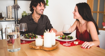 4 Tips Kencan Romantis untuk Pasutri yang Sibuk Bekerja