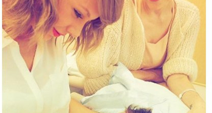 Taylor Swift Temui Buah Hati Jaime King 