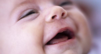 Tip Membersihkan Mulut Bayi