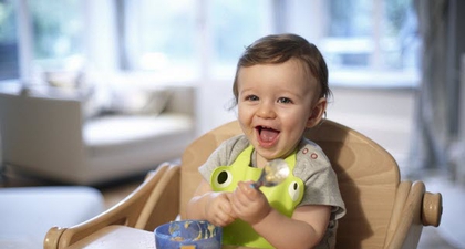 Pola Makan Bayi 9-12 Bulan 