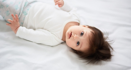 Tips Jadikan Rambut Bayi Tebal dan Sehat Secara Alami