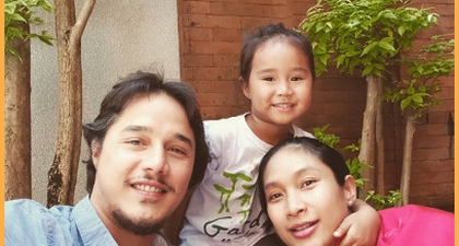 Happy Salma Lahirkan Putra Kedua Secara Normal